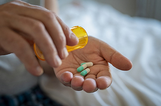 How to Taper Off Antidepressants Safely