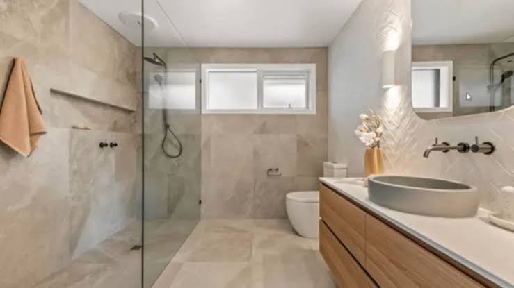 A Safer, Easier Shower: Guide to Planning a Bathroom Remodel That Fits Daily Life