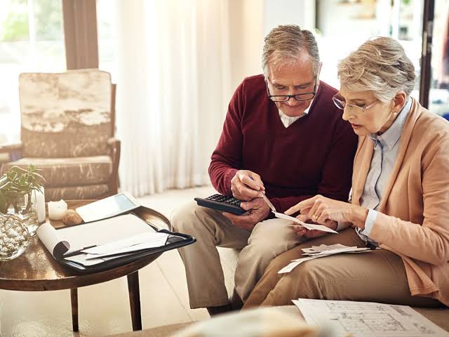 A Clear, Respectful Guide to Safety Planning for Older Adults Living Independently