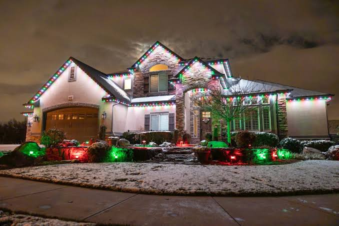 Say Goodbye to Ladders: The Rise of Permanent Christmas Lighting
